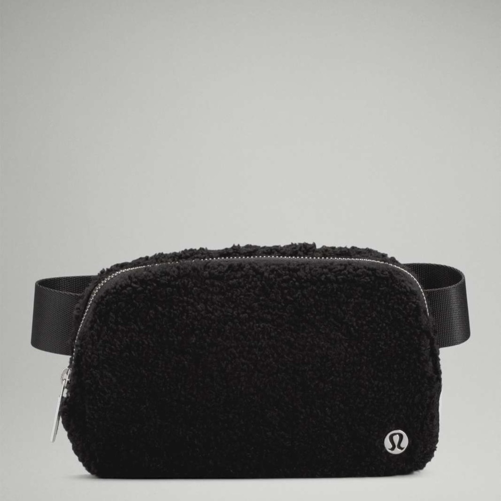 LULULEMON Fleece Everywhere Belt Bag